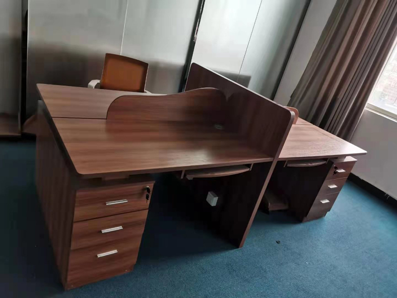 木质二手员工桌.jpg